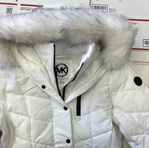 NWT Stunning Michael Kors Belted White Winter Coat Designer MK Jacket M - 2X - Picture 2 of 15
